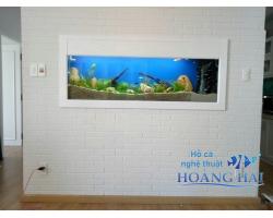 Hồ cá treo tường